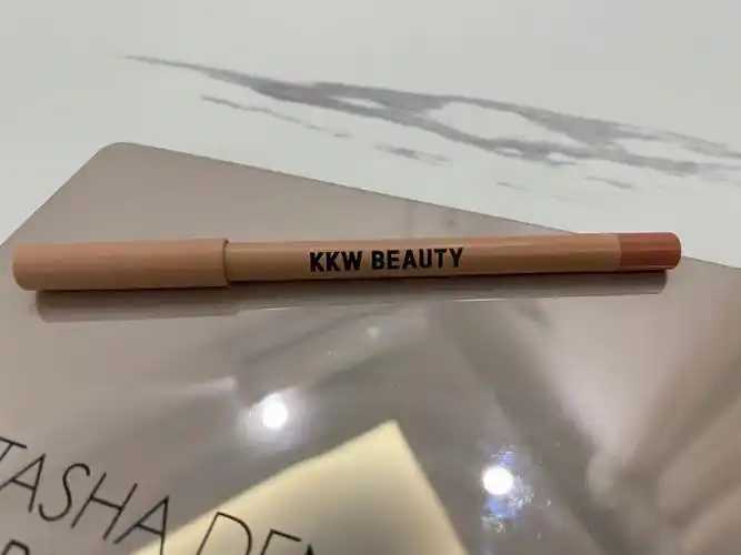 唇线笔含铅和汞吗？怎么判断唇线笔质量的好坏