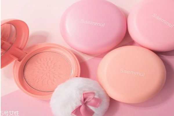 胭脂一般用来装扮哪里?胭脂的作用 胭脂一般用来装扮哪里?胭脂的作用