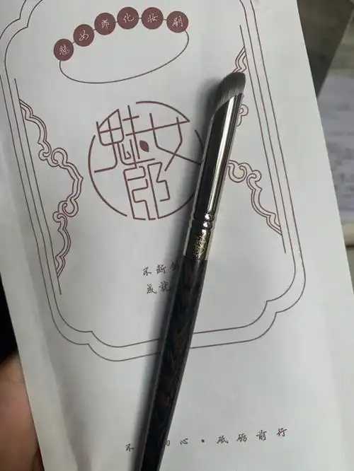 散粉刷和粉底刷有啥区别