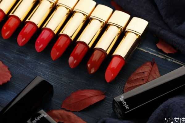 口红过期还能用吗?用了过期的口红会怎么样呢 口红过期还能用吗?用了过期的口红会怎么样呢