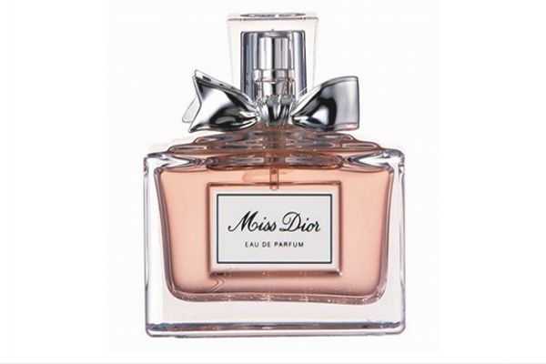 香水喷多了怎么快速去除 如何快速去除身上的香水味