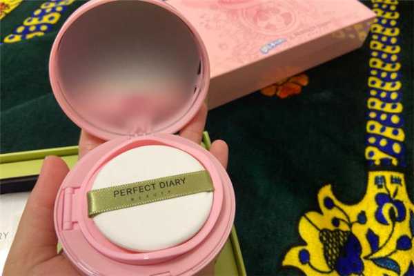 完美日记奥利奥气垫好用吗?奥利奥气垫粉色和黑色的区别 完美日记奥利奥气垫好用吗?奥利奥气垫粉色和黑色的区别
