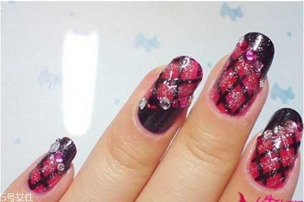 日系田园风美甲怎么做 简单美甲教程