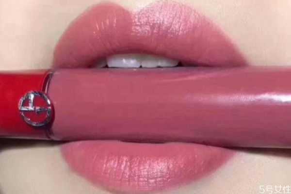 阿玛尼红管500是豆沙色吗？阿玛尼豆沙色是哪个号