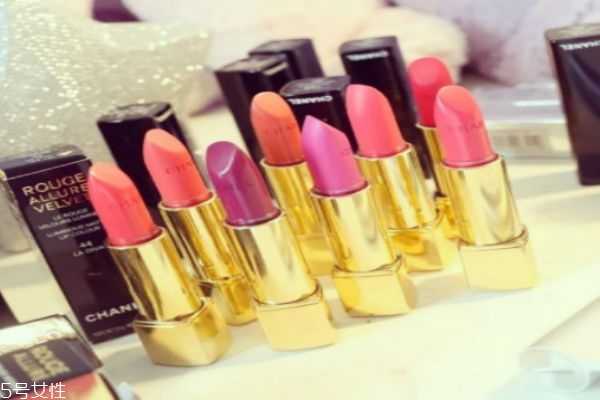 香奈儿的口红比较好的几款有什么? 香奈儿的口红比较好的几款有什么?