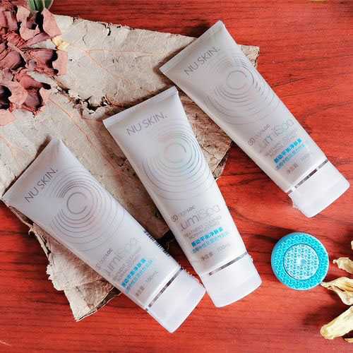 洁面胶适合干性皮肤还是油性皮肤 洁面胶适合干性皮肤还是油性皮肤