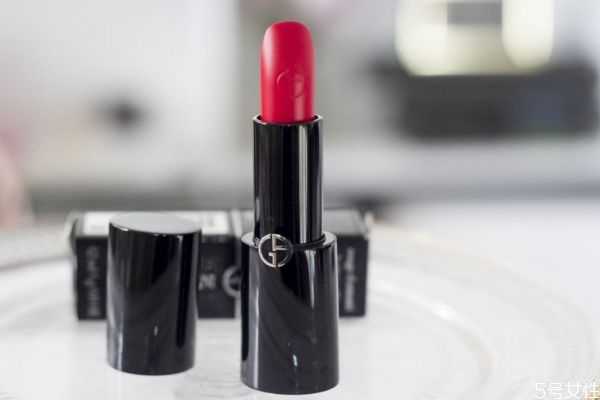 口红膏体晃动怎么处理？口红膏体歪了怎么矫正