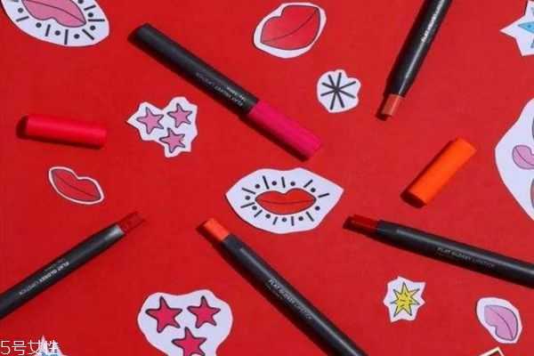 菲诗小铺唇膏笔怎么用? 菲诗小铺唇膏笔怎么用?
