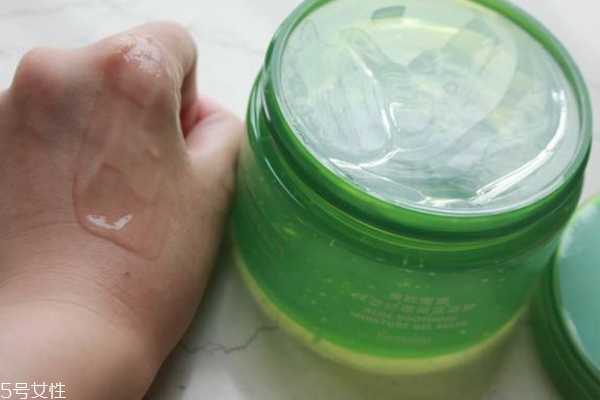 芦荟胶搓泥怎么回事