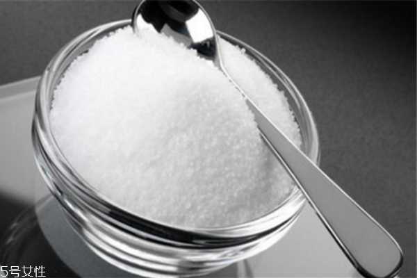 盐水洗脸一周几次