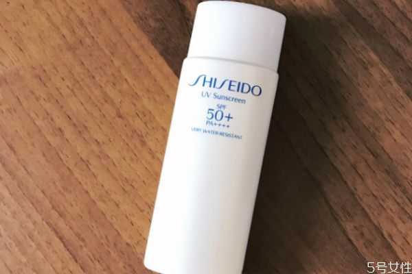 资生堂防晒小白瓶怎么样？资生堂小白瓶防晒霜使用方法