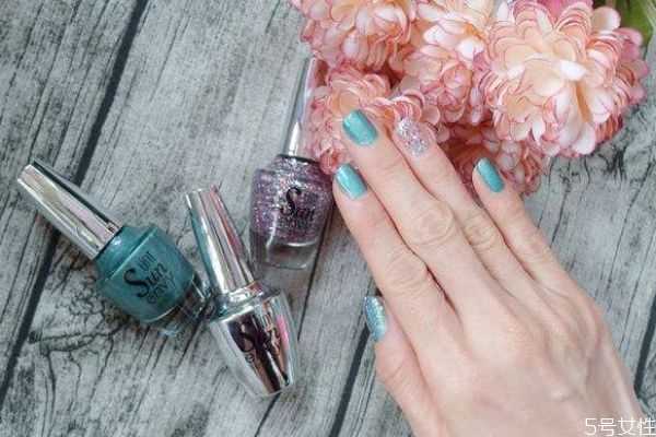 指甲油的主要成分是什么？如何区分指甲油的好坏呢