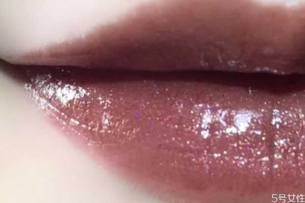 唇釉颜色太深怎么调？唇釉颜色太重怎么办