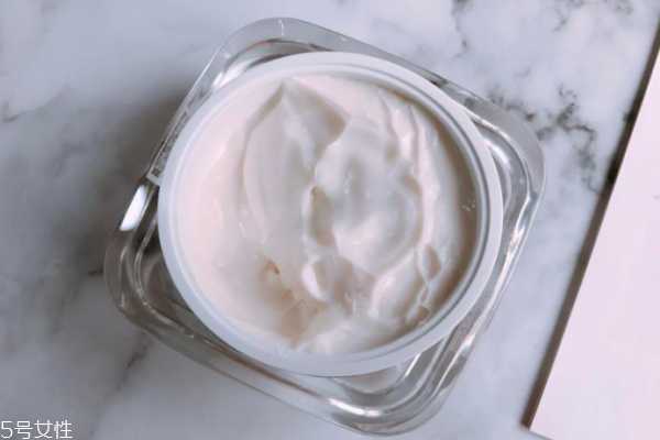 奥伦纳素豆腐霜会致痘吗