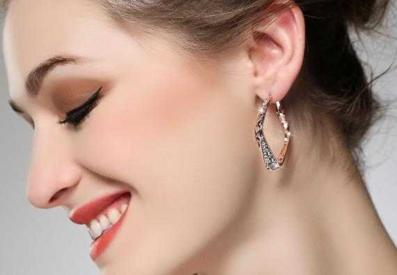 耳钉多久取下来消毒一次