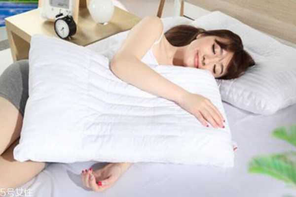 大姨妈来了失眠怎么办 4件好物助你安睡