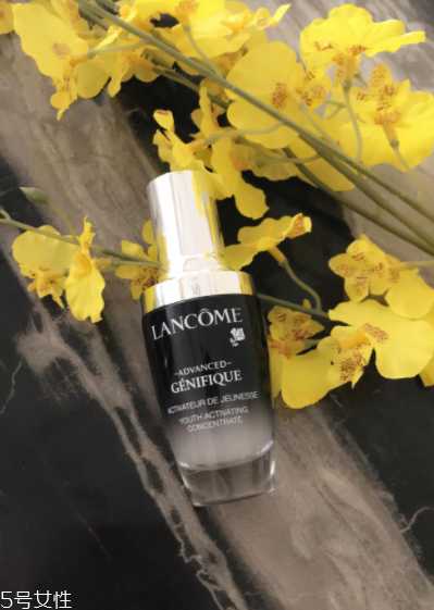 兰蔻小黑瓶是精华还是肌底液