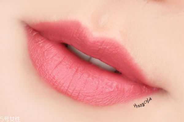 阿玛尼红管新色524什么颜色?阿玛尼红管新色524试色 阿玛尼红管新色524什么颜色?阿玛尼红管新色524试色