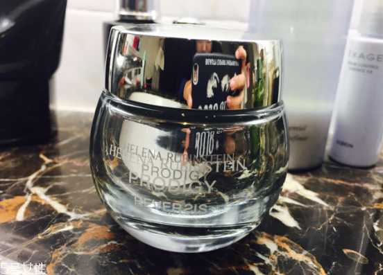 眼霜会引起脂肪粒吗 这两者是毫无关系