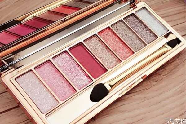 眼影怎么判断是否过期？眼影结块是过期了吗