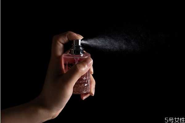 怎么辨别香水真假 选香攻略
