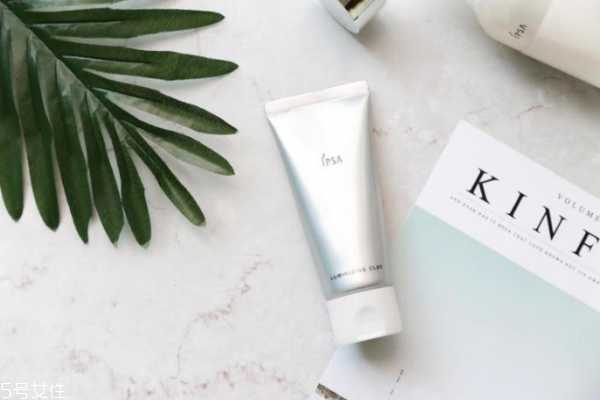 皮肤不好用什么洗面奶 这3种素颜肌肤也嫩滑