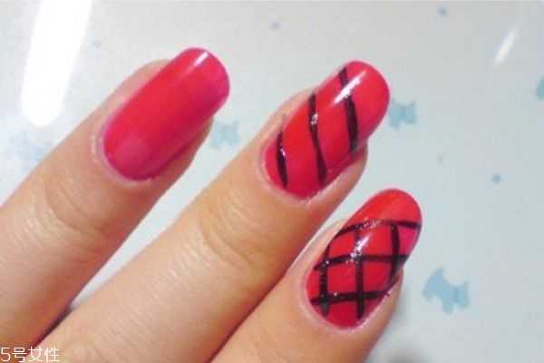 日系田园风美甲怎么做 简单美甲教程