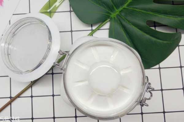 佰草集大白泥好用吗 海蓝之谜美白面膜的平价替代