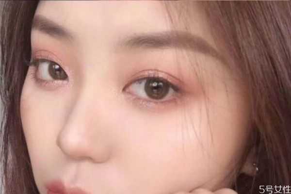 美瞳是买有度数的还是没有度数的好？美瞳怎么买度数