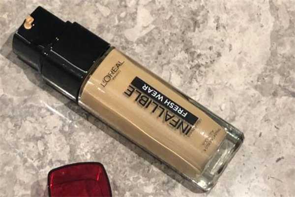 欧莱雅红帽子粉底液色号怎么选？欧莱雅红帽子粉底液怎么样