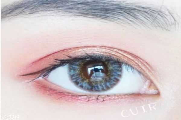 葵儿眼影盘好用吗 葵儿眼影盘好用吗