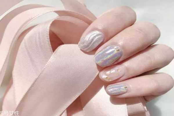 指甲油颜色怎么选？怎样选购指甲油