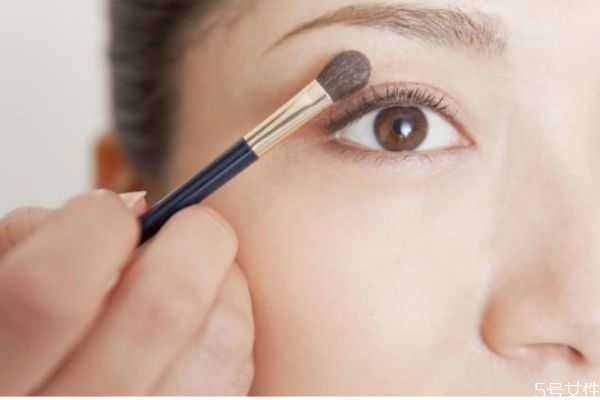 脸上有痘痘怎么化妆?痘痘肌化妆的正确步骤 脸上有痘痘怎么化妆?痘痘肌化妆的正确步骤