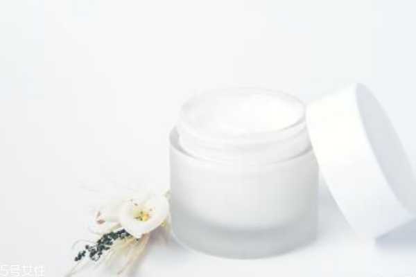 面霜搓泥怎么办