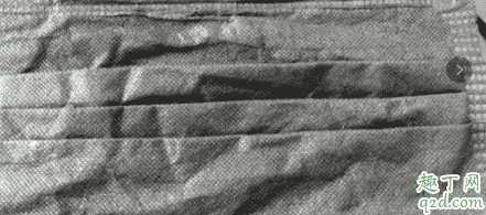 黑色口罩和蓝色口罩哪个好?黑色一次性口罩绳子在里面还是在外面