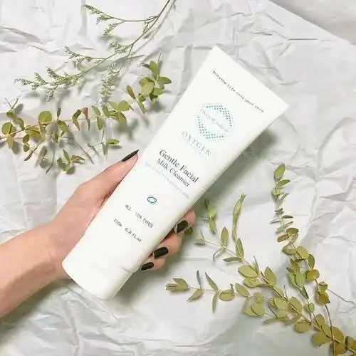 卸妆乳可以直接涂脸上吗?卸妆乳涂完要洗掉吗 卸妆乳可以直接涂脸上吗?卸妆乳涂完要洗掉吗