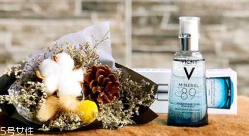 精华液越稠越营养吗