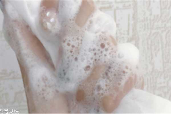 自然乐园洗面奶是皂基吗 自然乐园洗面奶是皂基吗