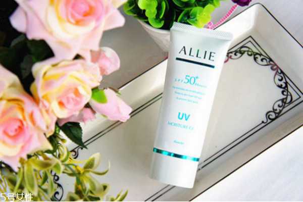 allie防晒霜和安耐晒对比测评