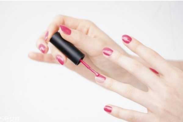 指甲油颜色怎么选？怎样选购指甲油