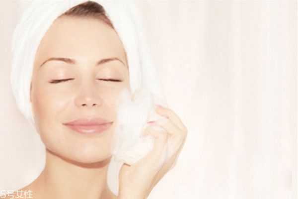 泡沫洁面乳怎么用 泡沫洁面乳怎么用
