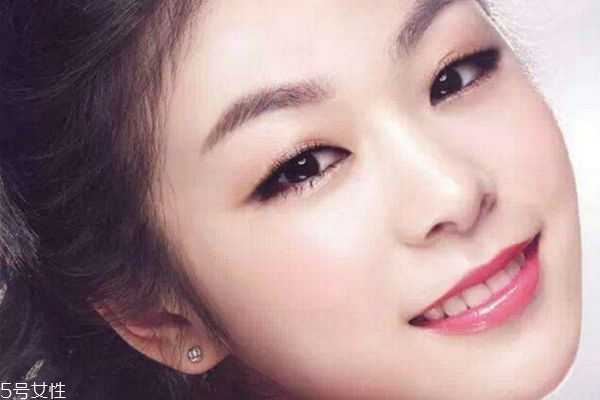 单眼皮怎么化彩妆？单眼皮化妆技巧