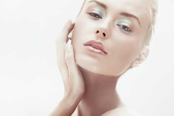 怎样化妆不浮粉？散粉扑多久洗一次