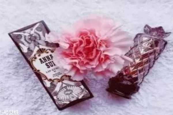 安娜苏适合什么年龄的人群?安娜苏的明星产品有什么 安娜苏适合什么年龄的人群?安娜苏的明星产品有什么