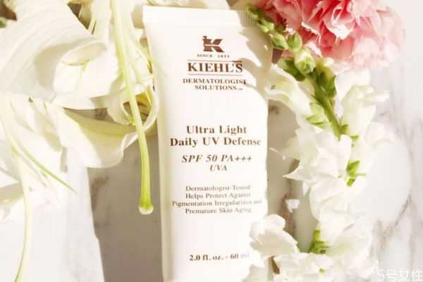 科颜氏防晒和兰蔻防晒哪个好用？科颜氏防晒霜适合肤质