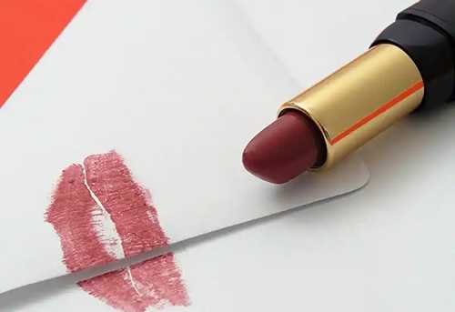 用唇线笔有什么危害吗?经常用唇线笔好吗 用唇线笔有什么危害吗?经常用唇线笔好吗