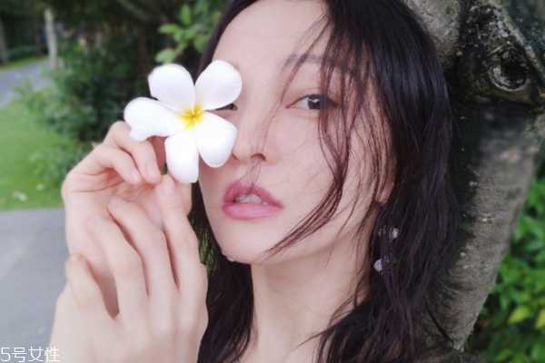 黑眼圈怎么遮住 黑眼圈怎么遮住