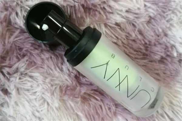 unny隔离霜有防晒功能吗？unny隔离霜需要卸妆吗