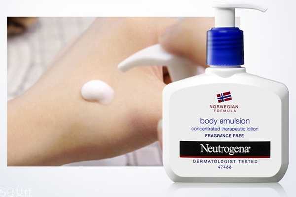 脸部脱皮用什么