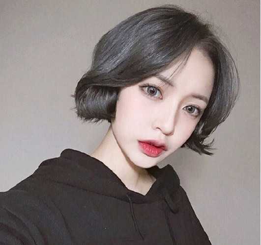 软萌的咖啡色长卷发图片 咖啡色发型图片大全 软萌的咖啡色长卷发图片 咖啡色发型图片大全